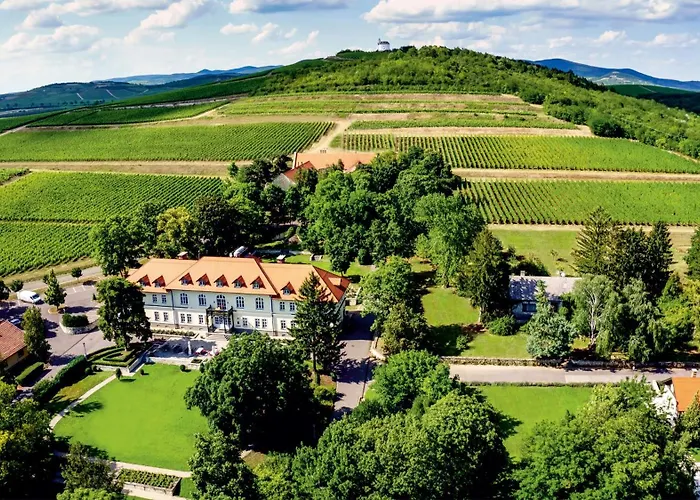 Castle Hotel Grof Degenfeld
